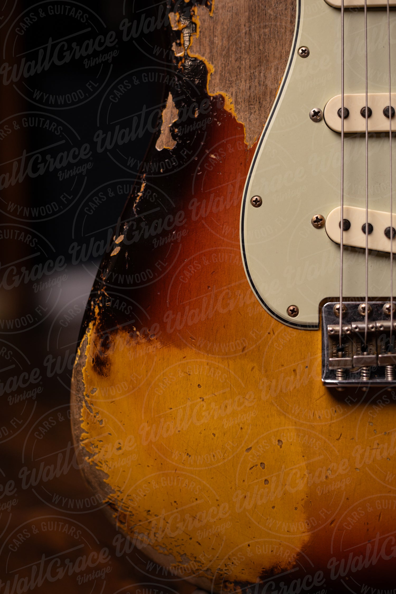 Fender Custom Shop '59 Stratocaster Super Heavy Relic Electric Guitar - Super Faded Aged Sunburs