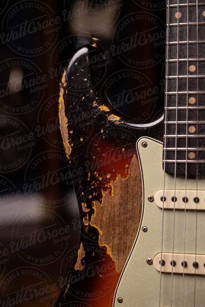 Fender Custom Shop '59 Stratocaster Super Heavy Relic Electric Guitar - Super Faded Aged Sunburs