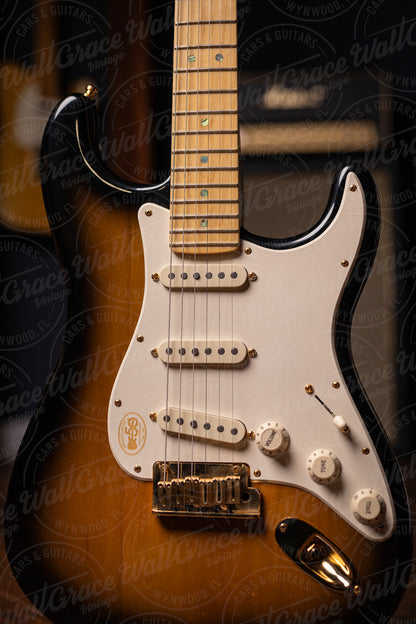 2004 Fender 50th Anniversary DLX Stratocaster Electric Guitar - Sunburst