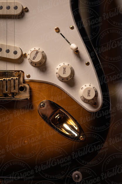 2004 Fender 50th Anniversary DLX Stratocaster Electric Guitar - Sunburst