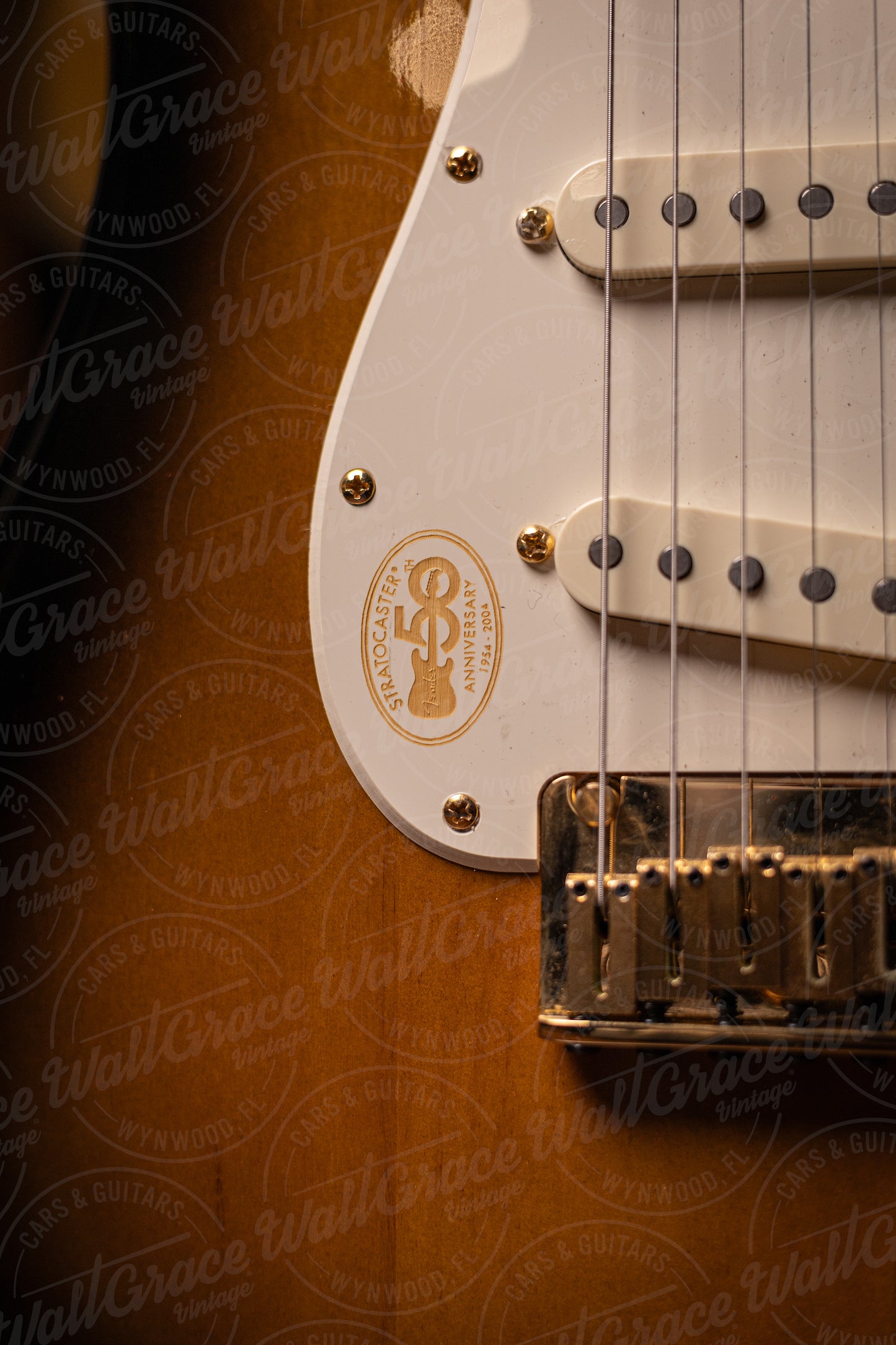 2004 Fender 50th Anniversary DLX Stratocaster Electric Guitar - Sunburst