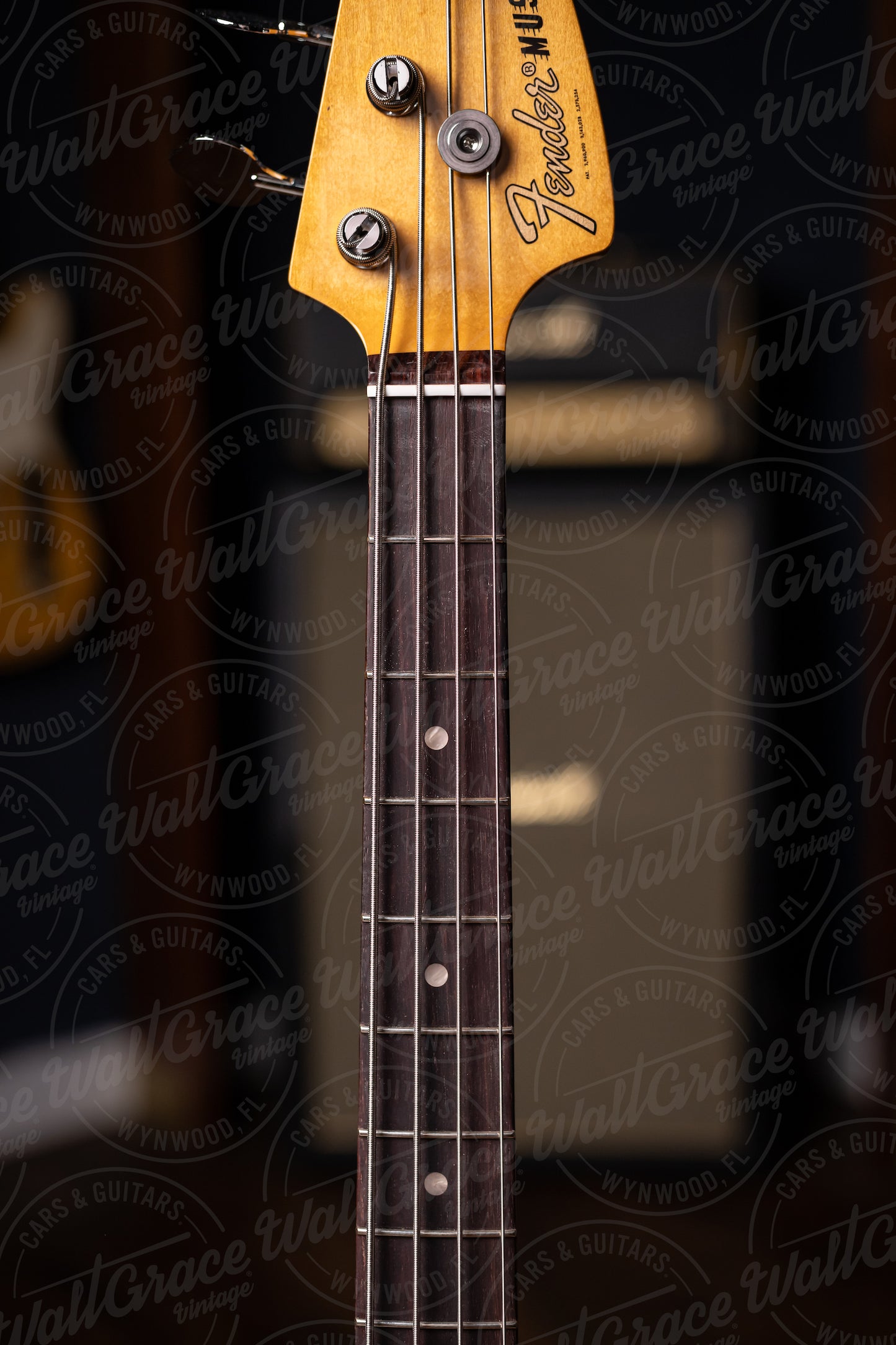 Fender Vintera II Mustang Bass - Competition Orange