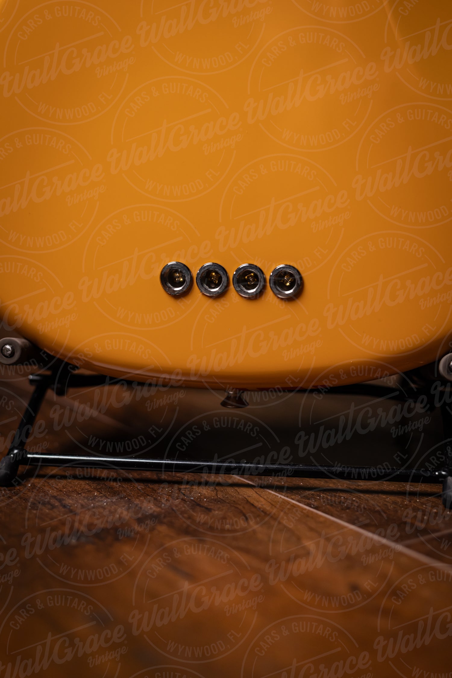Fender Vintera II Mustang Bass - Competition Orange