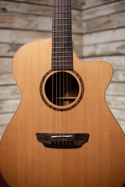 Donovan Leah Guitars Caroline Master Grade Cutaway Acoustic Guitar - Natural