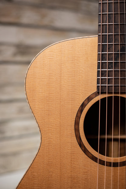 Donovan Leah Guitars Caroline Master Grade Cutaway Acoustic Guitar - Natural