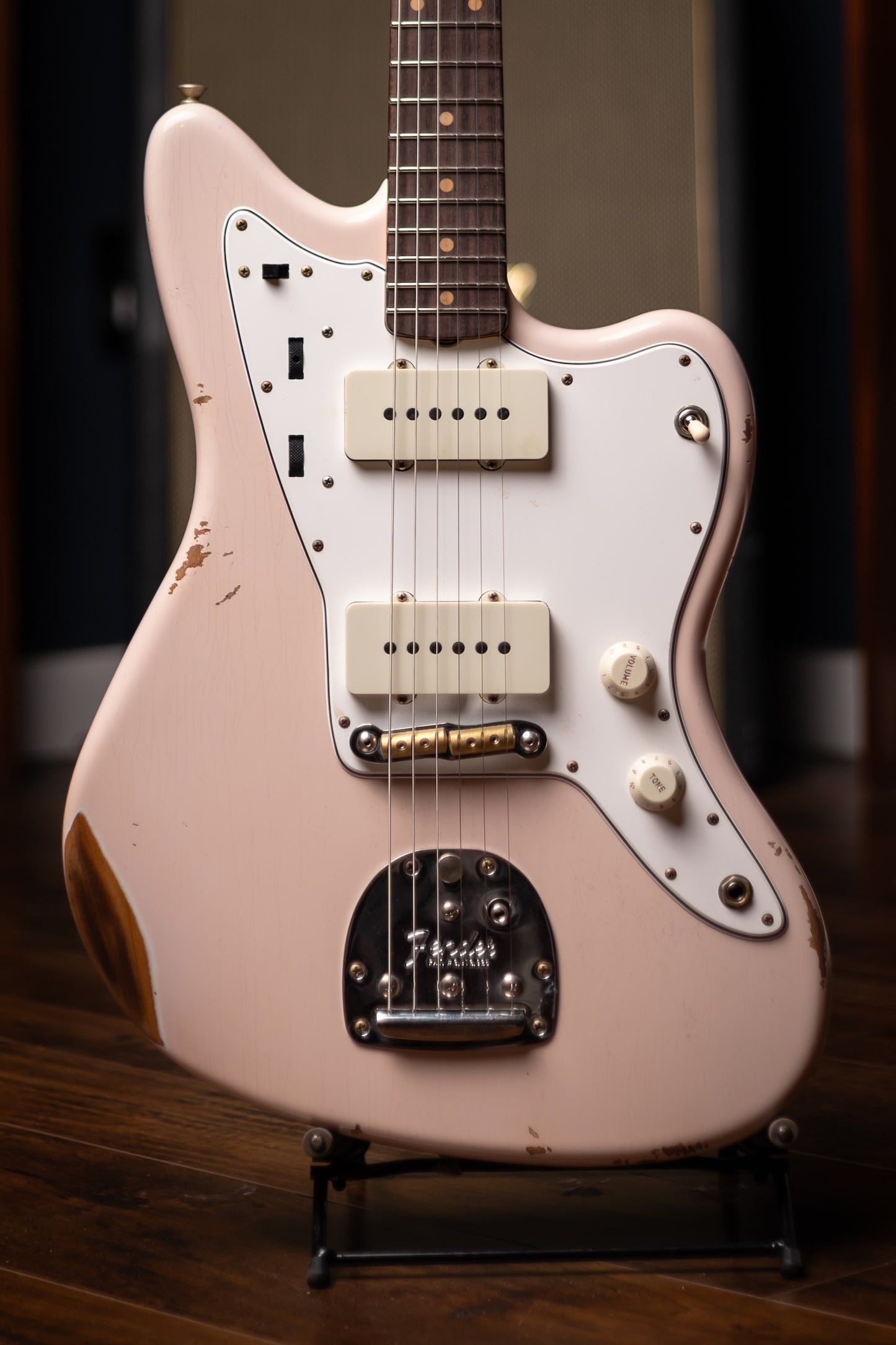 Fender Custom Shop 1963 Jazzmaster® Relic®, Rosewood Fingerboard Electric Guitar - Aged Shell Pink