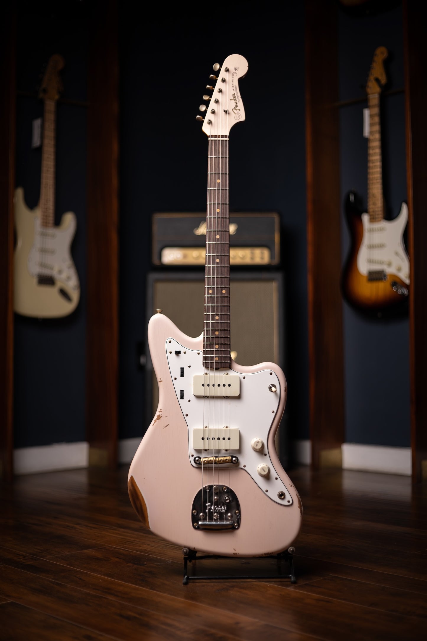 Fender Custom Shop 1963 Jazzmaster® Relic®, Rosewood Fingerboard Electric Guitar - Aged Shell Pink