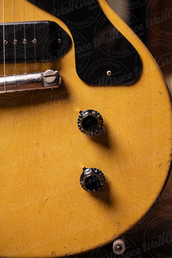 Gibson Custom Shop 1957 Les Paul Junior Single Cut Reissue Heavy Aged Electric Guitar - TV Yellow