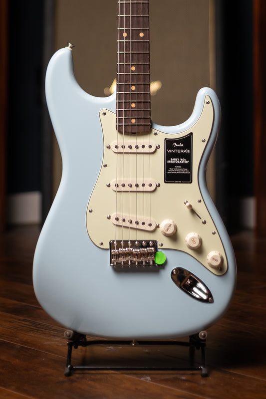 Fender Vintera III Early '60s Stratocaster - Sonic Blue