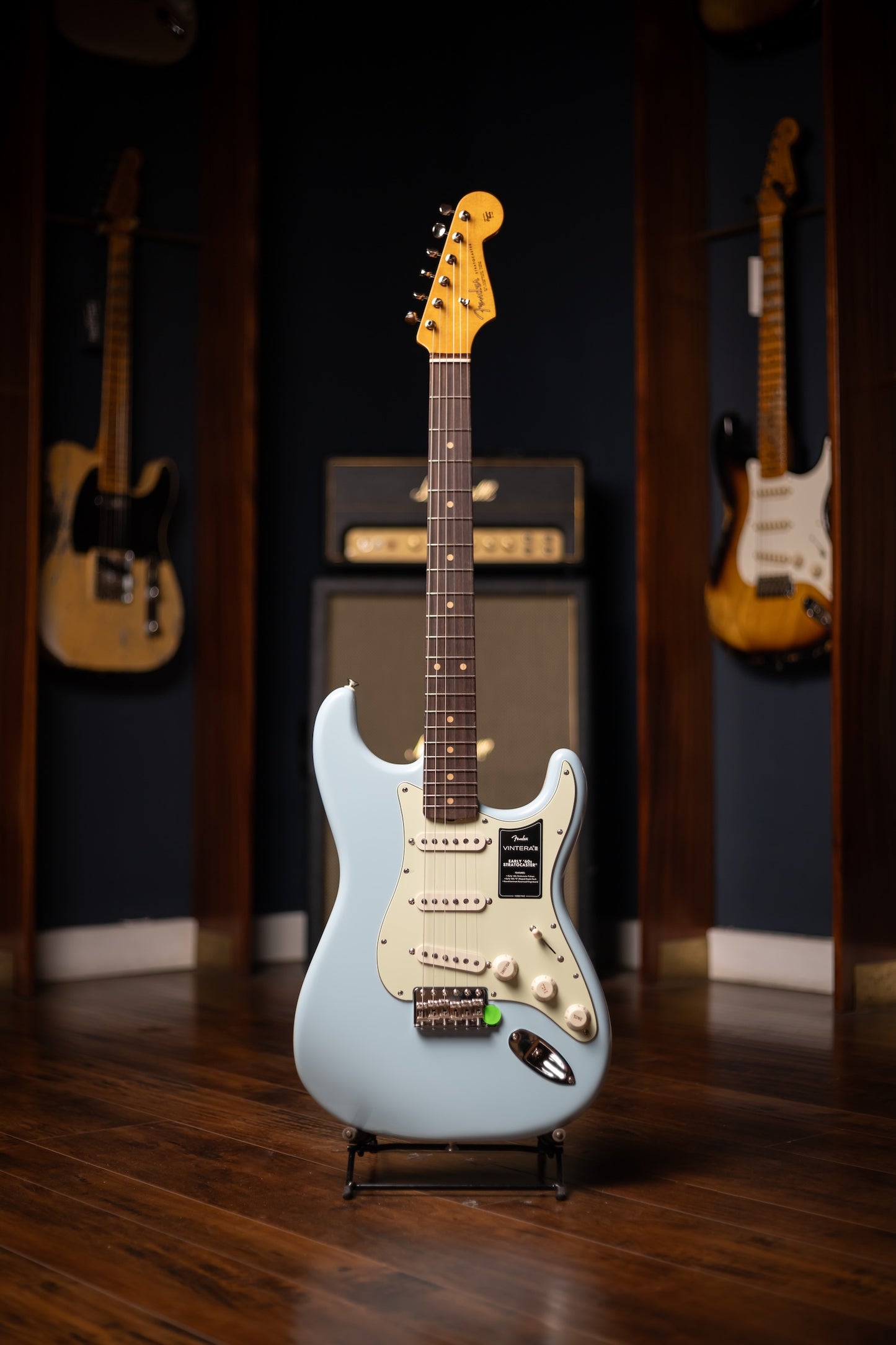 Fender Vintera III Early '60s Stratocaster - Sonic Blue