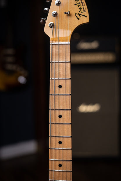 Fender Custom Shop 1968 Stratocaster Deluxe Closet Classic Electric Guitar - Aged Vintage White