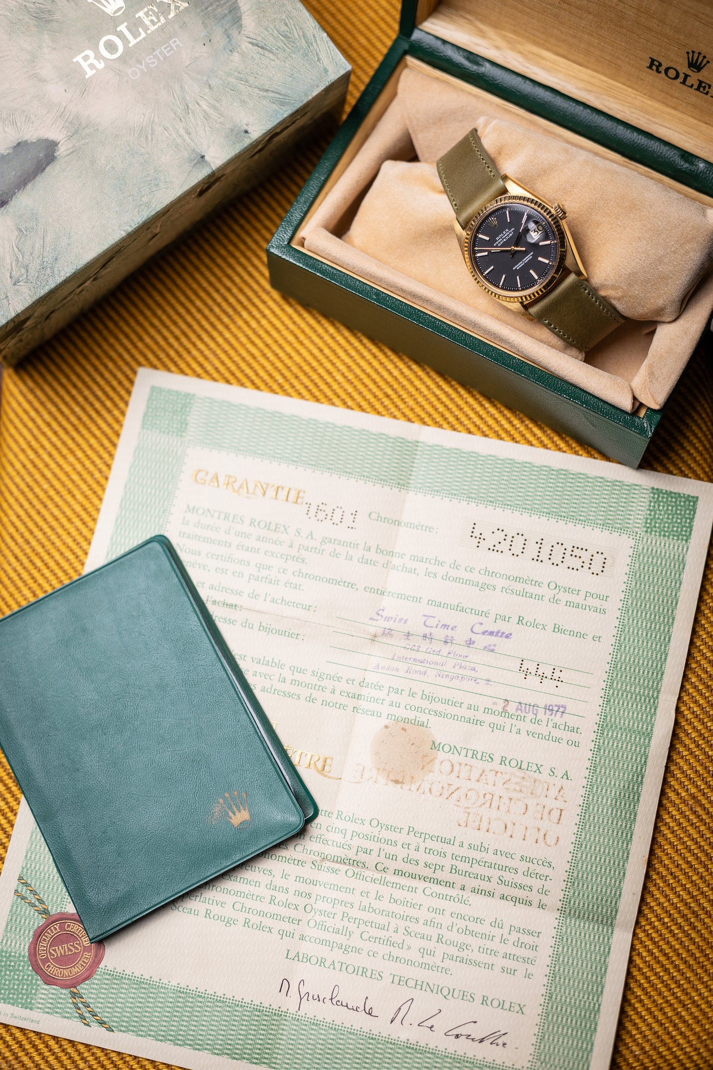 1975 Rolex DateJust 18K Yellow Gold Ref. 1601 box and papers