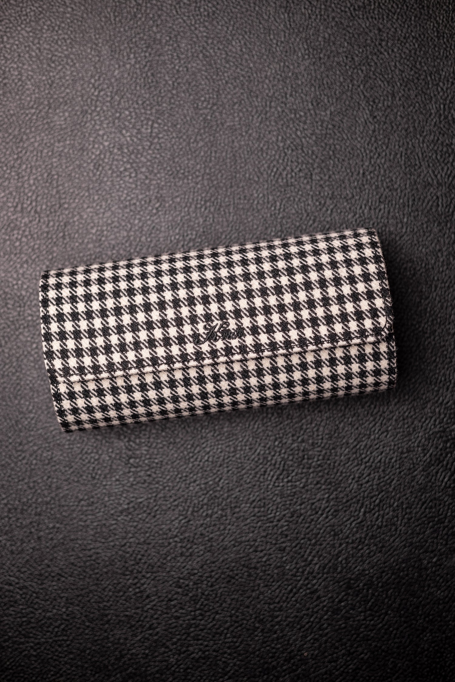 KRUK Black/White Pepita with Chocolate 3-Watch Case