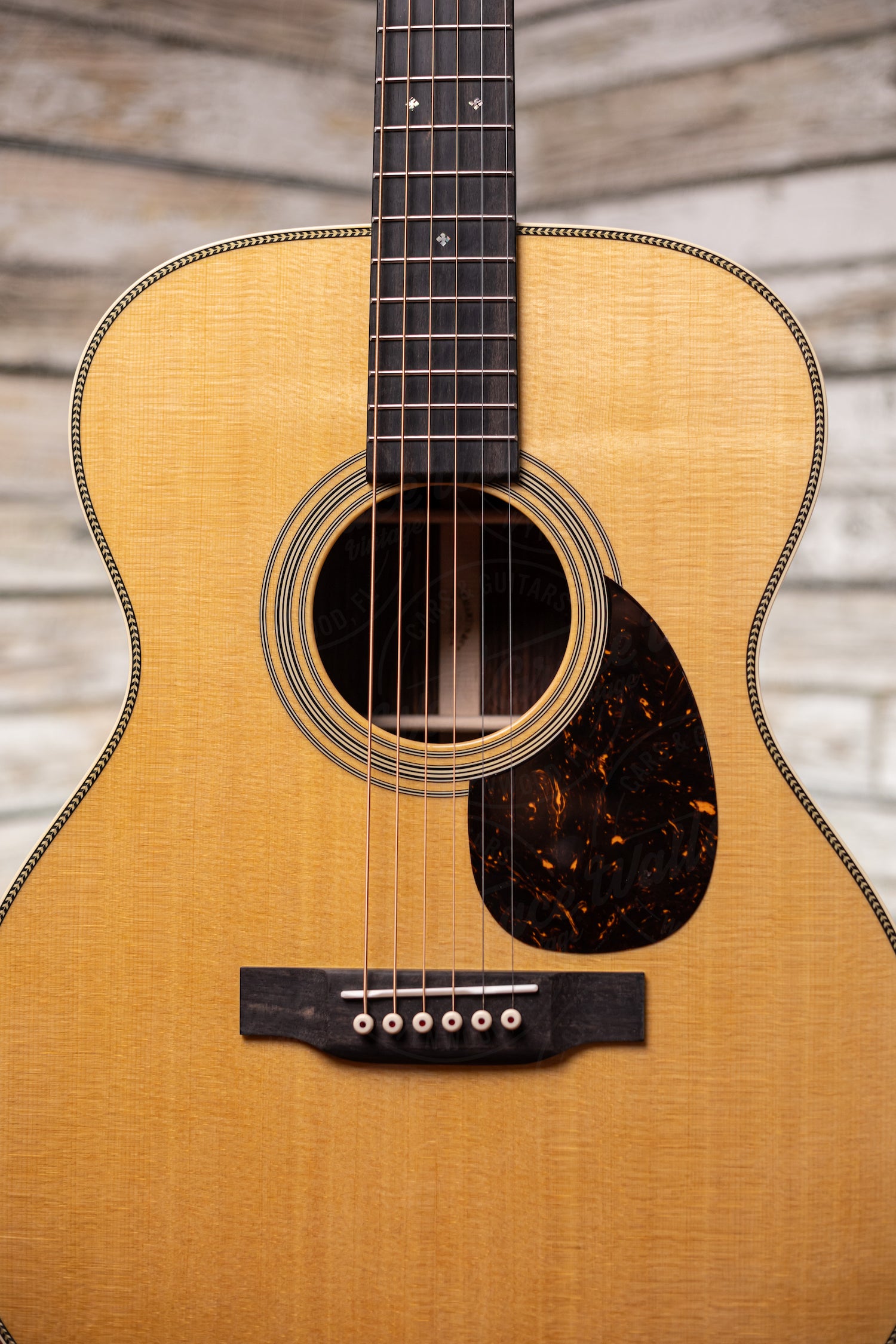 Martin OM-28 Acoustic Guitar - Natural