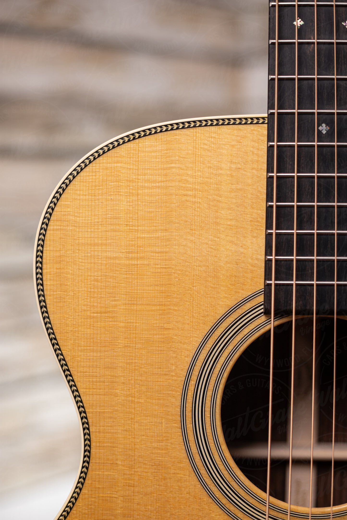 Martin OM-28 Acoustic Guitar - Natural