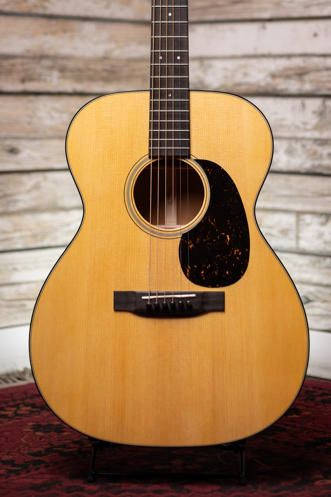 Martin 000-18 Acoustic Guitar - Natural