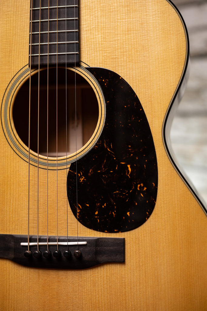 Martin 000-18 Acoustic Guitar - Natural