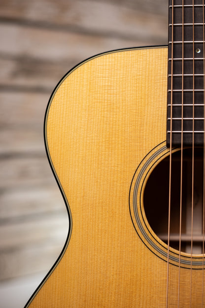 Martin 000-18 Acoustic Guitar - Natural