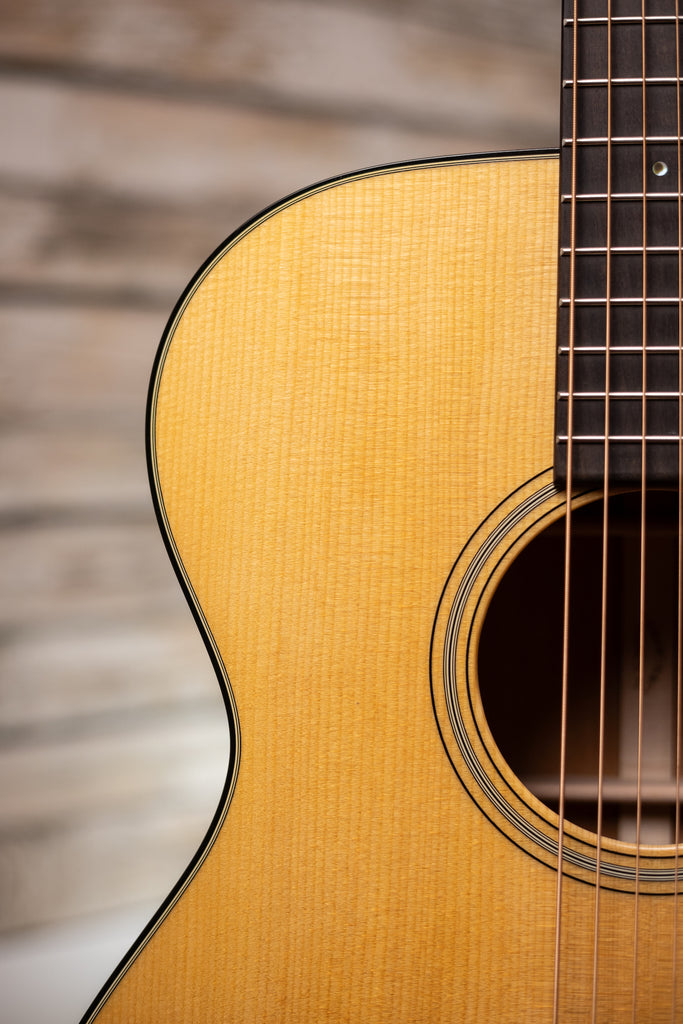 Martin 000-18 Acoustic Guitar - Natural