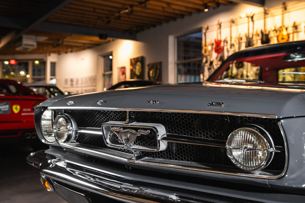 1965 Ford Mustang Restomod - Grey