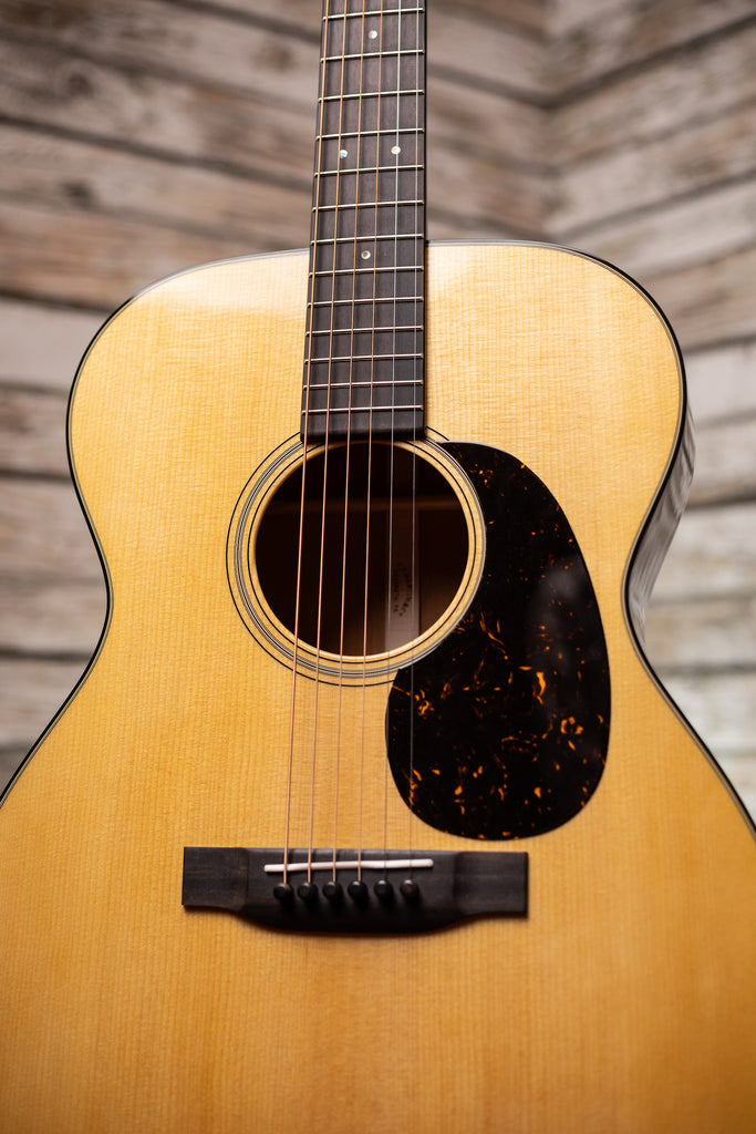 Martin 000-18 Acoustic Guitar - Natural