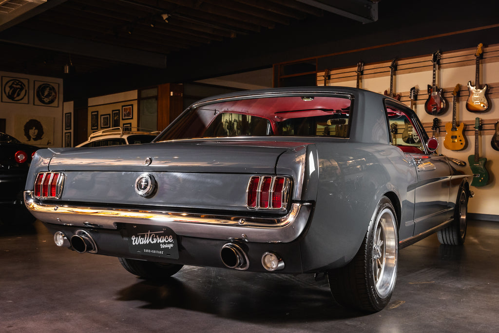 1965 Ford Mustang Restomod - Grey