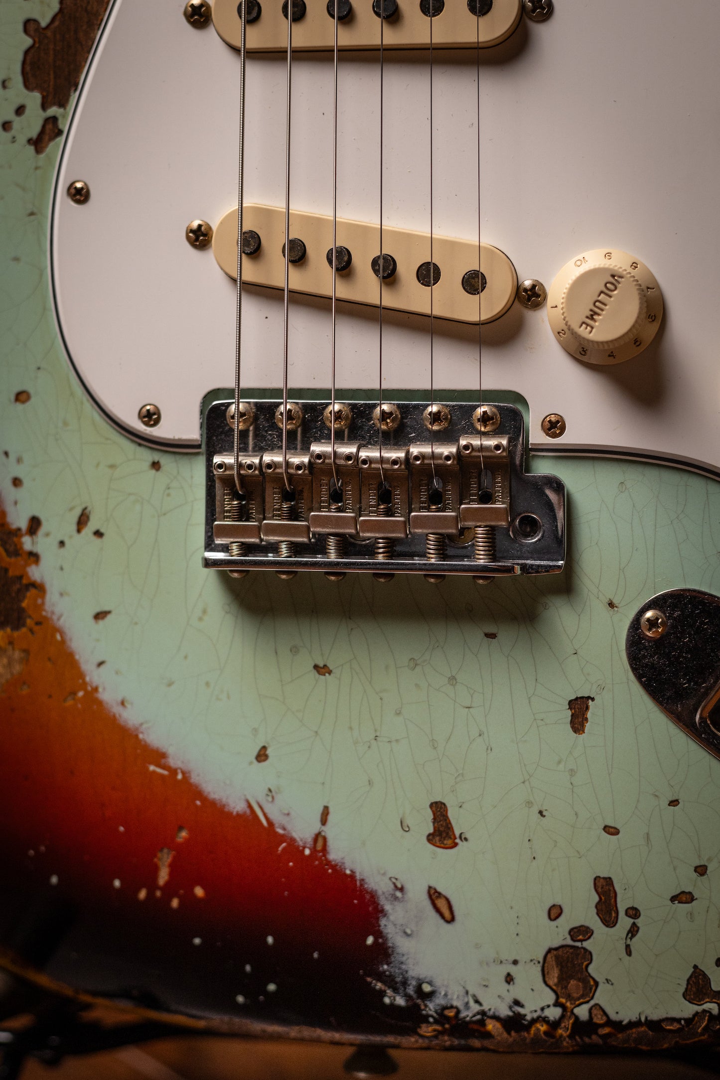 Fender Custom Shop 1963 Stratocaster Electric Guitar - Surf Green over 3-color Sunburst, Super Heavy Relic