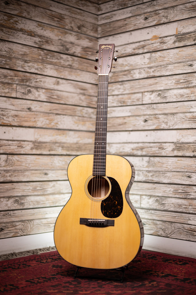 Martin 000-18 Acoustic Guitar - Natural