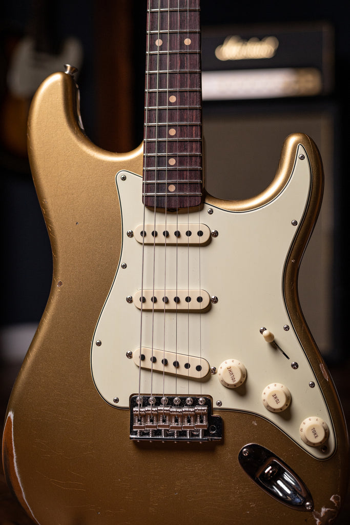 Fender Custom Shop Late-1962 Stratocaster Relic Closet Classic Hardware Electric Guitar - Aged Aztec Gold