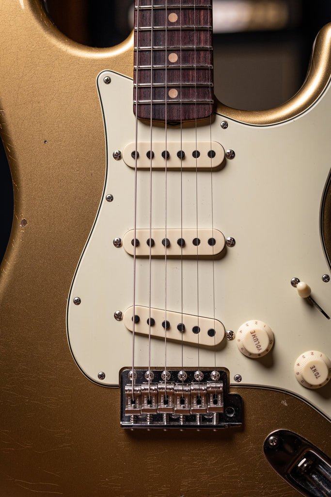 Fender Custom Shop Late-1962 Stratocaster Relic Closet Classic Hardware Electric Guitar - Aged Aztec Gold