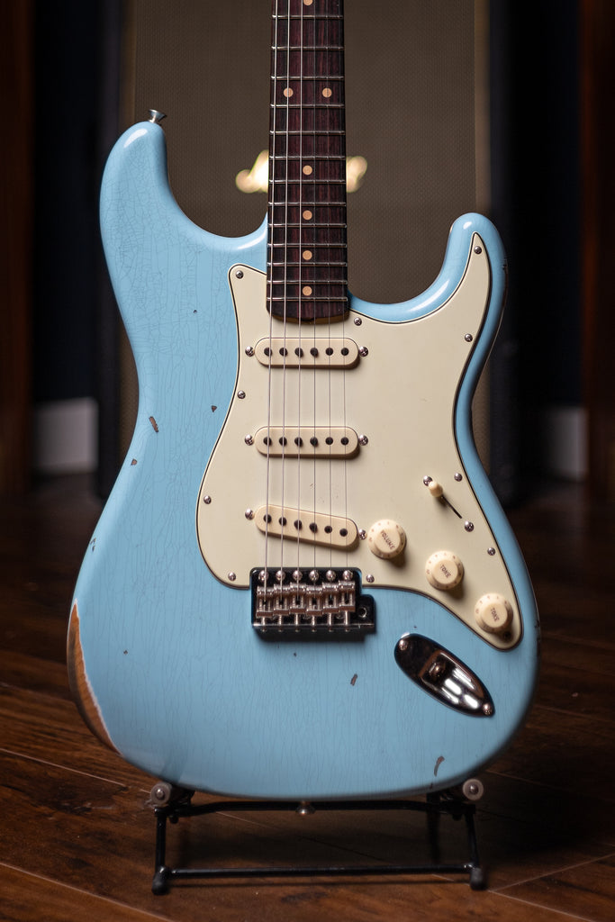 Fender Custom Shop Late 1962 Stratocaster Relic Closet Classic Hardware Electric Guitar - Faded Aged Daphne Blue