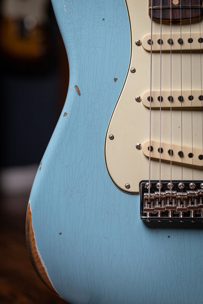 Fender Custom Shop Late 1962 Stratocaster Relic Closet Classic Hardware Electric Guitar - Faded Aged Daphne Blue