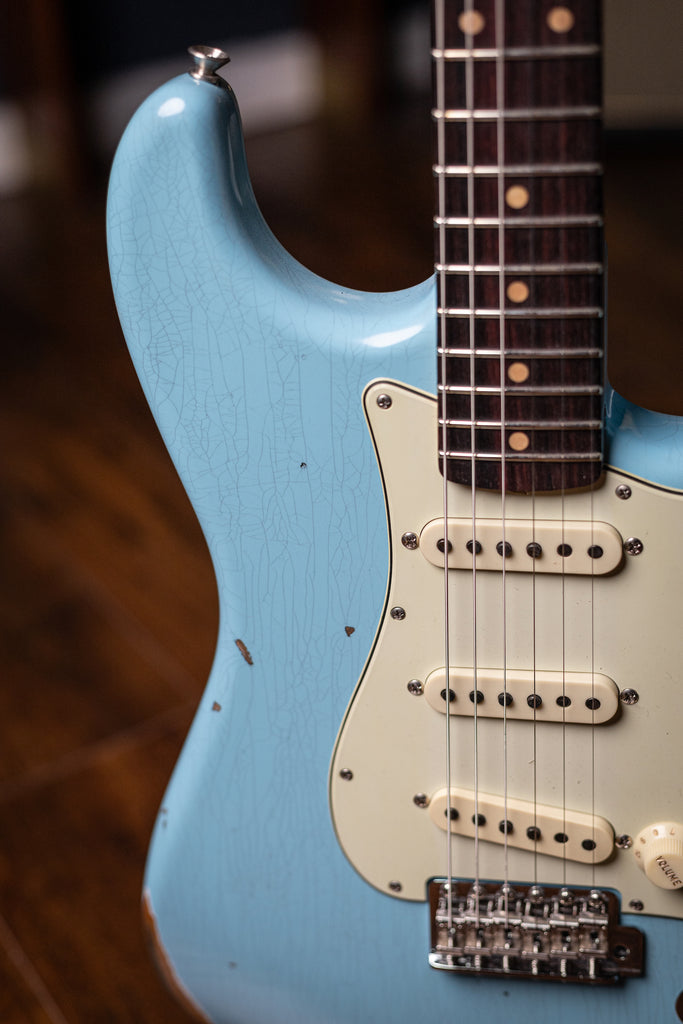 Fender Custom Shop Late 1962 Stratocaster Relic Closet Classic Hardware Electric Guitar - Faded Aged Daphne Blue