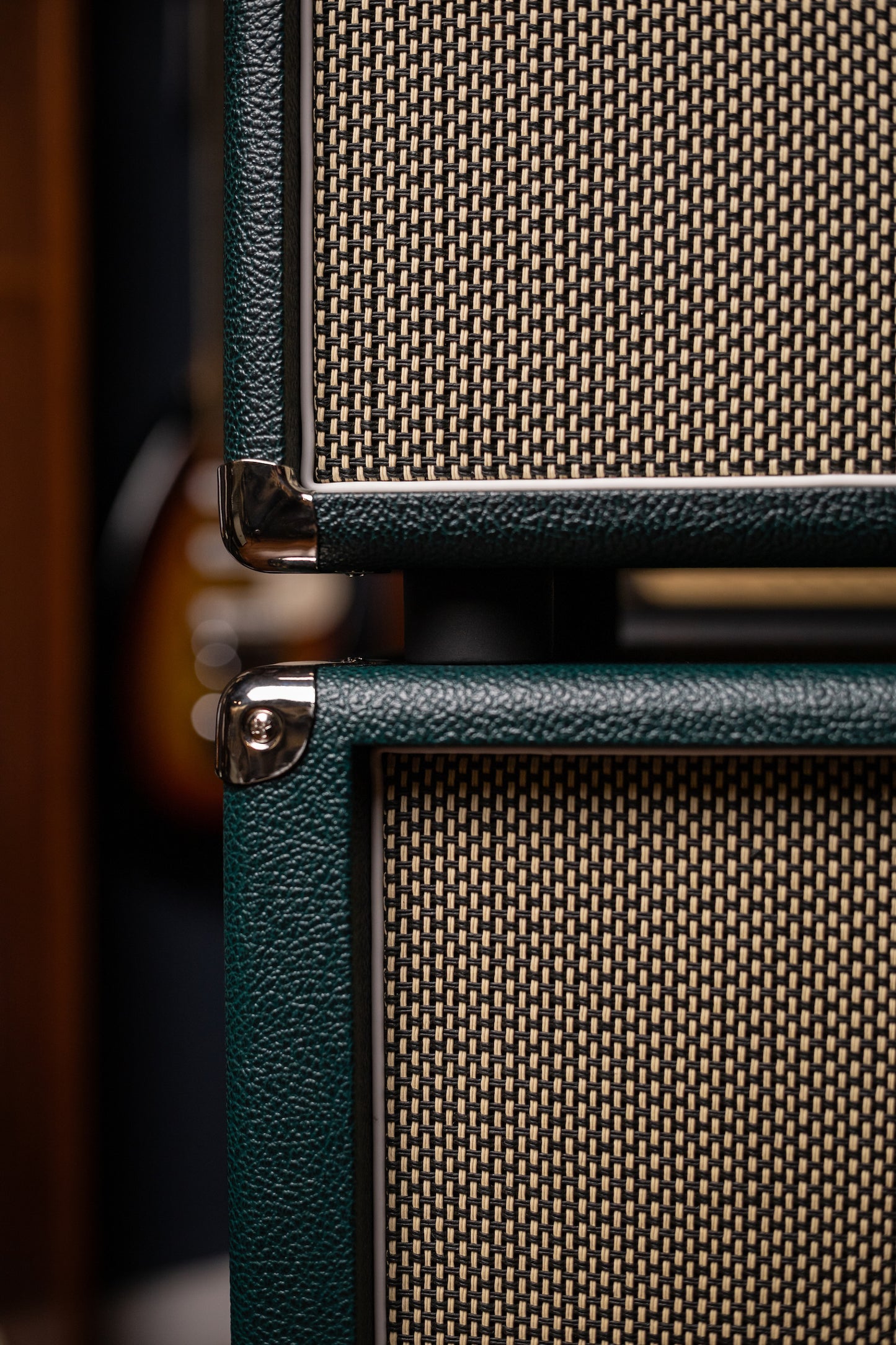 IN STOCK! Two-Rock Classic Reverb 100 Watt Head And 12-65B 2x12 Extension Cabinet - British Green, Salt & Pepper Cloth, White Piping
