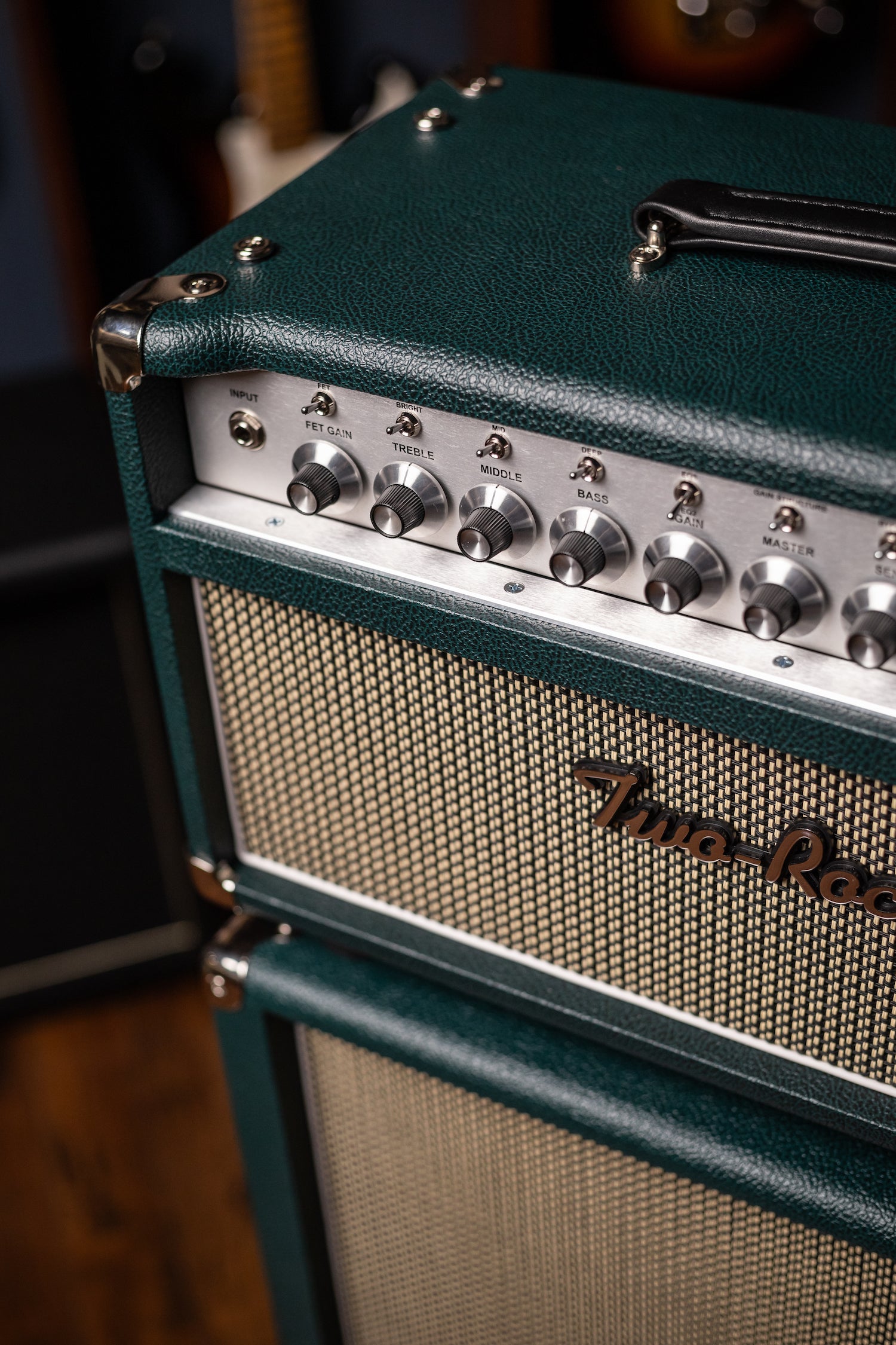 IN STOCK! Two-Rock Classic Reverb 100 Watt Head And 12-65B 2x12 Extension Cabinet - British Green, Salt & Pepper Cloth, White Piping