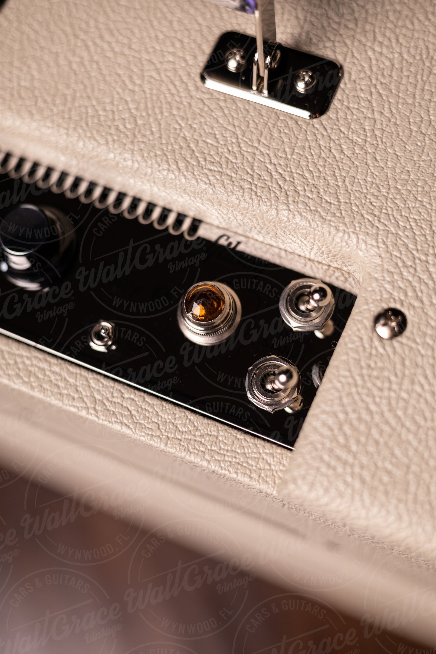 Gibson Falcon 5 1x10"Combo Amp - Cream Bronco w/ Oxblood Grille