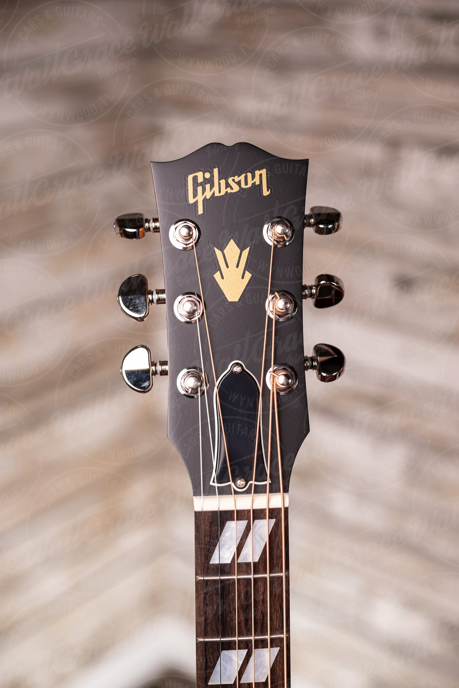 Gibson Hummingbird Studio Rosewood Acoustic Guitar - Satin Rosewood Bust