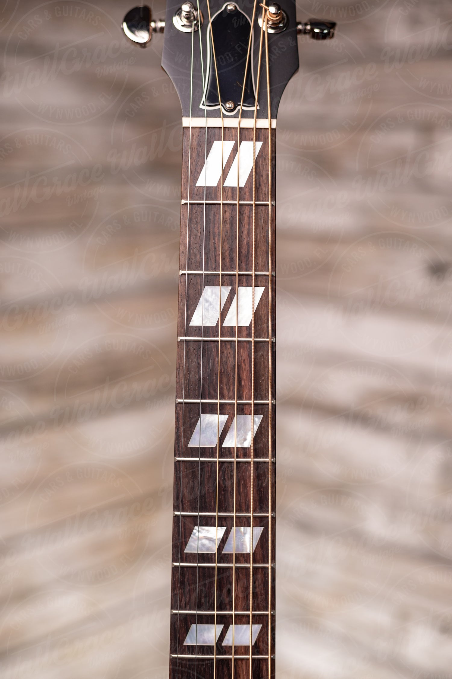 Gibson Hummingbird Studio Rosewood Acoustic Guitar - Satin Rosewood Bust