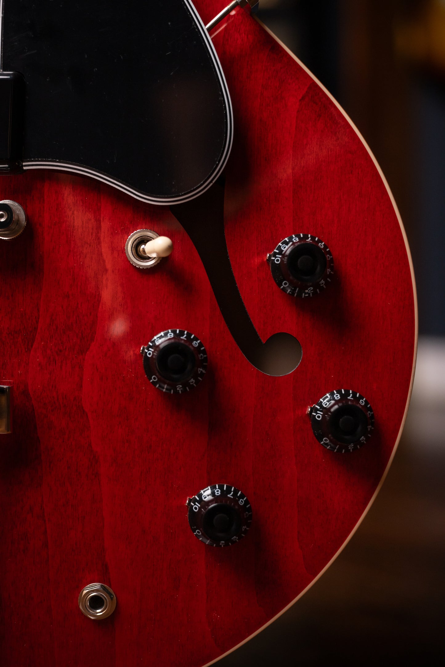 Gibson ES-330 Hollow Body Electric Guitar - Cherry