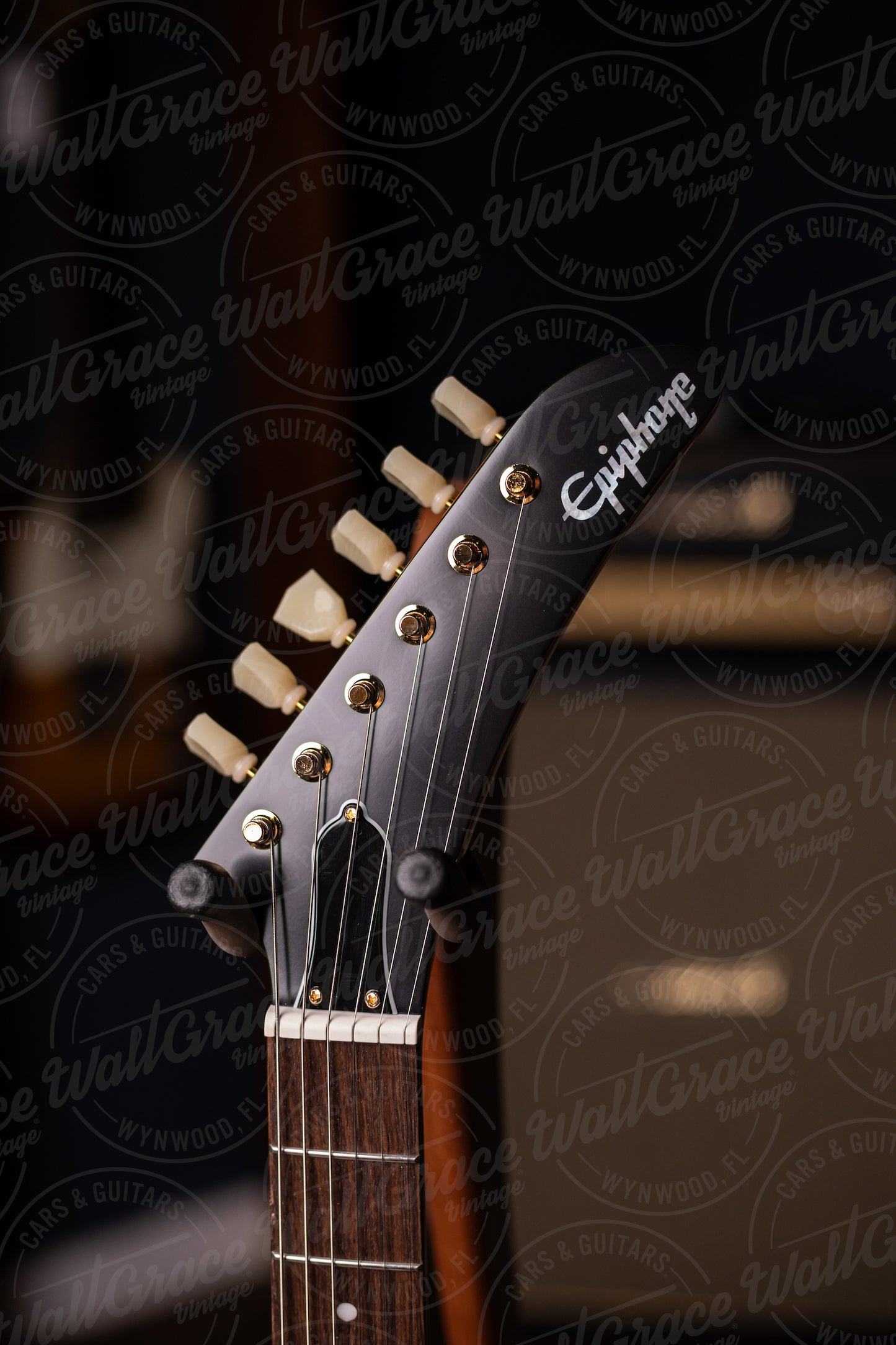 Epiphone 1958 Korina Explorer Electric Guitar - Natural W/ White Pickguard