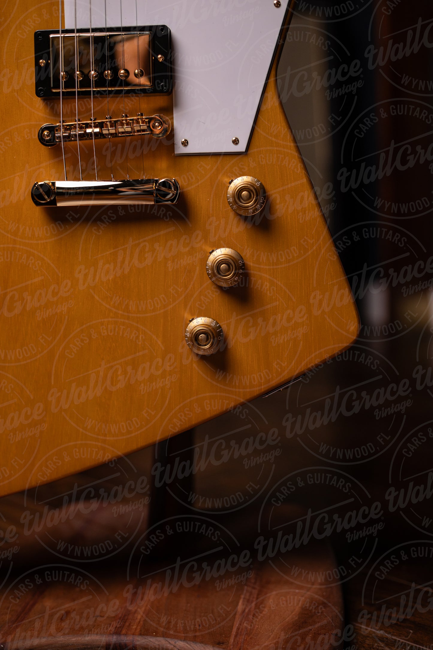 Epiphone 1958 Korina Explorer Electric Guitar - Natural W/ White Pickguard