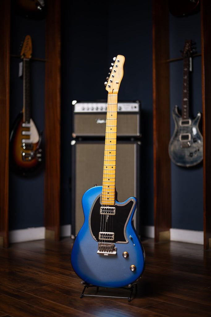 Belltone B Classic Three Electric Guitar - Skyburst