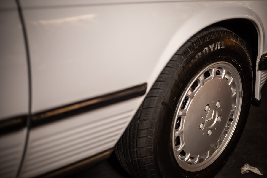 1989 Mercedes-Benz 560 SL Arctic White | SOLD