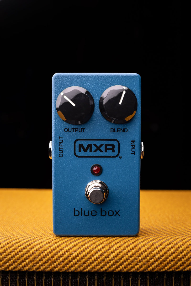 MXR M103 Blue Box Octave Fuzz Distortion Pedal MXR M103 Blue Box Octave Fuzz Distortion Pedal