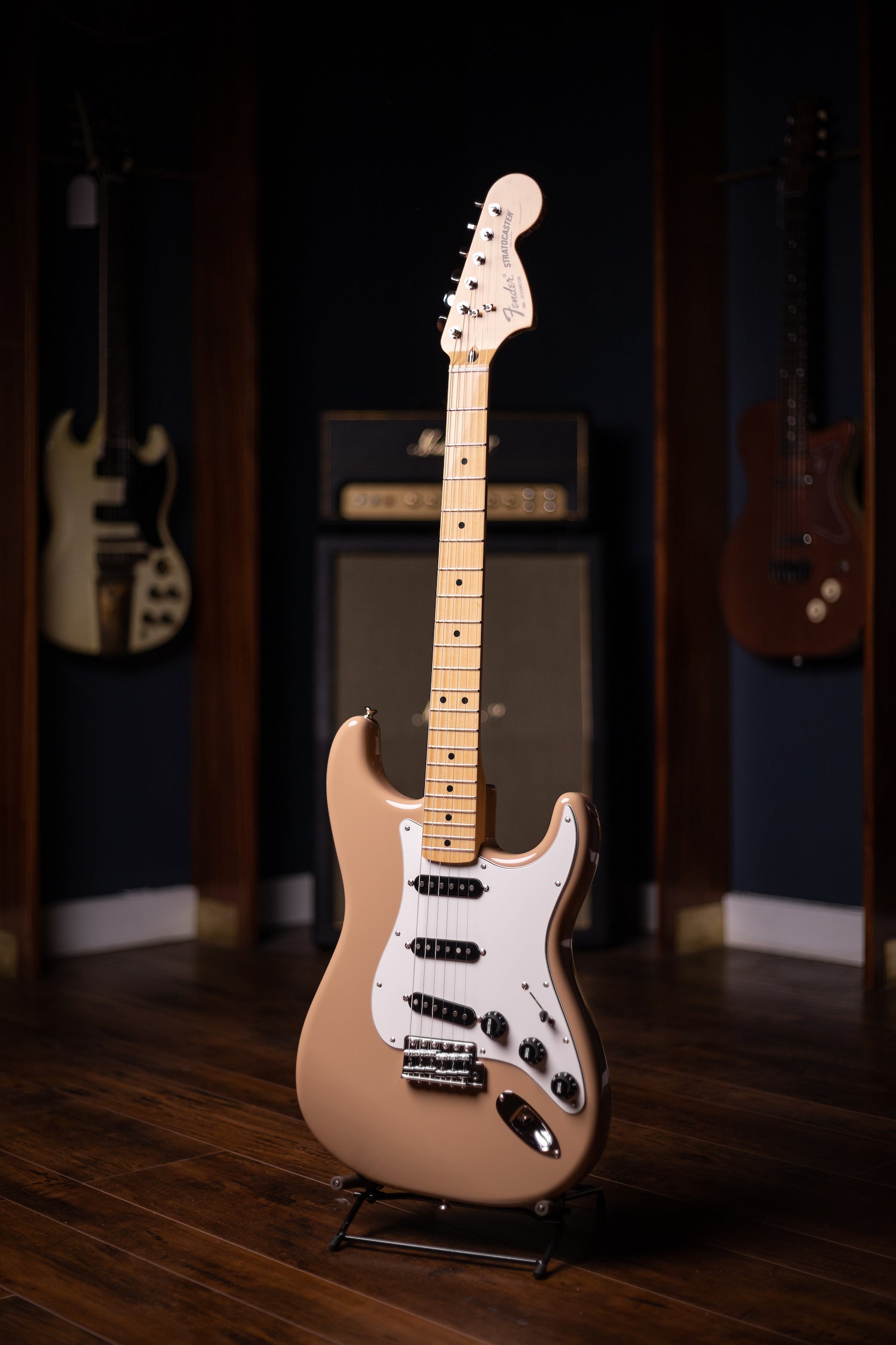 フェンダー　Fender　Japan　in　International　Taupe　Sahara　Color　Stratocaster　Limited　Made　ストラト-