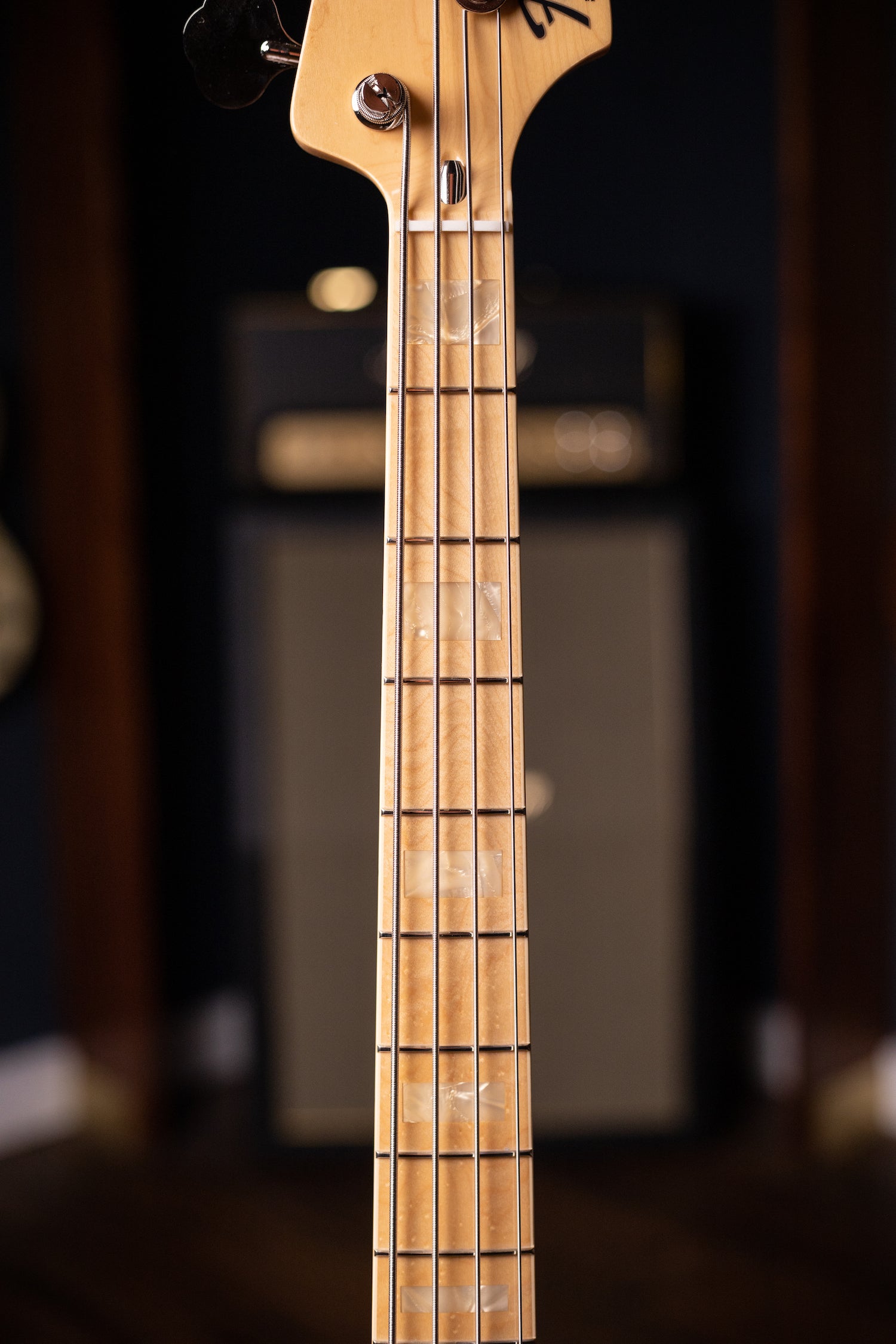 Fender Made in Japan Limited International Color Jazz Bass