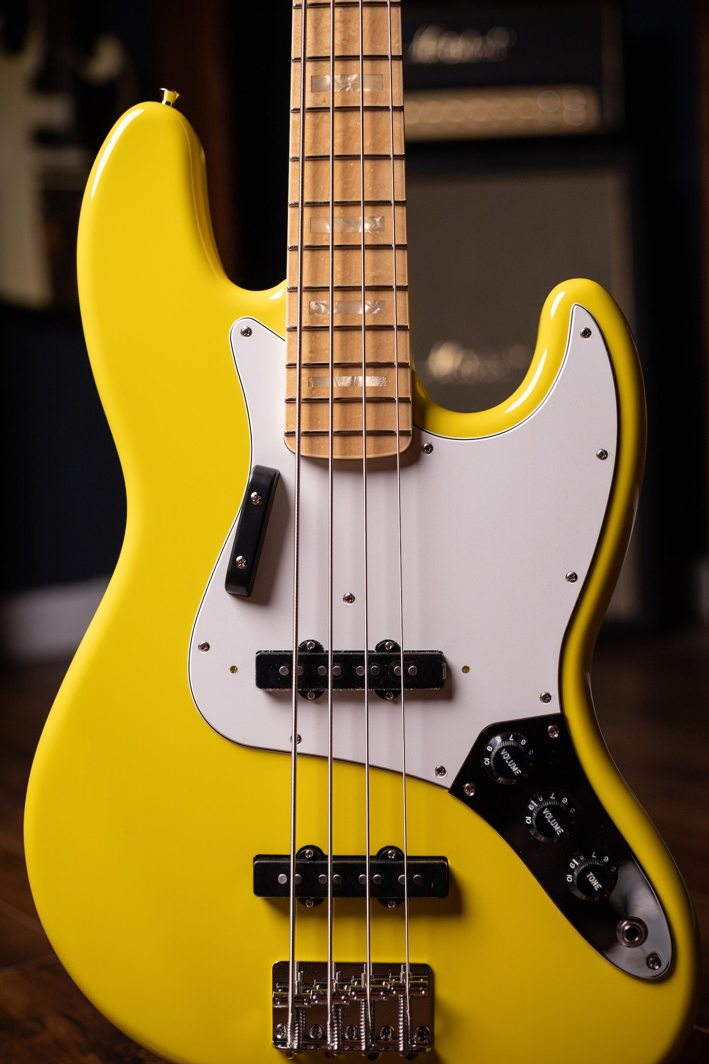 Fender Made in Japan Limited International Color Jazz Bass® - Monaco Yellow