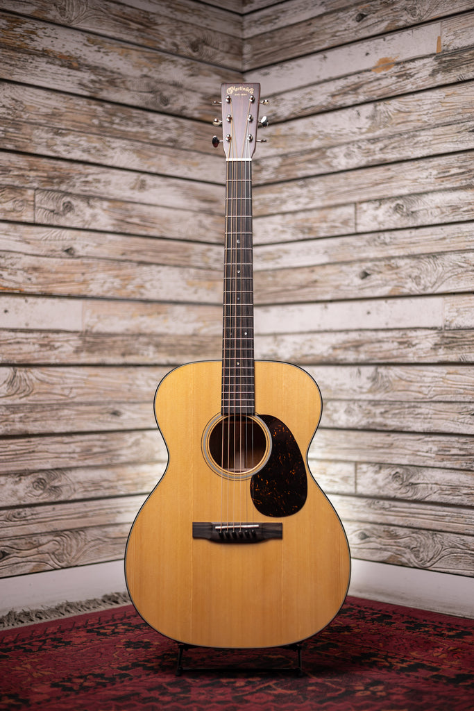 Martin 000-18 Acoustic Guitar - Natural
