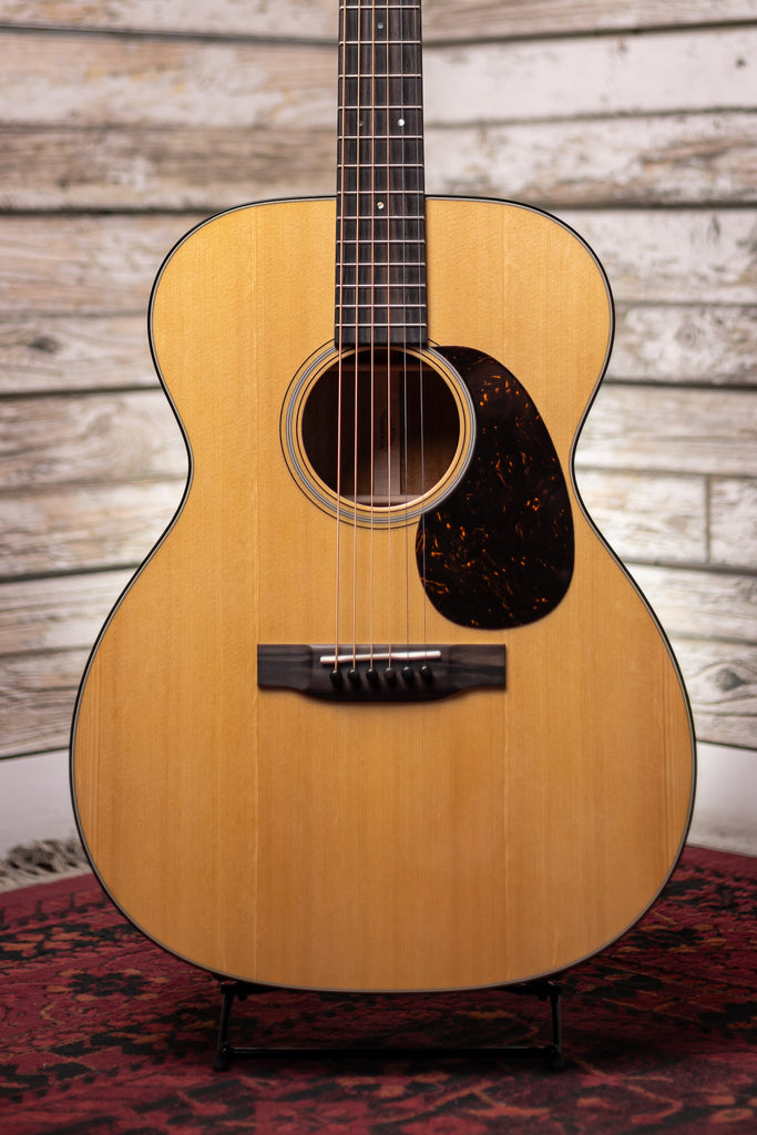 Martin 000-18 Acoustic Guitar - Natural