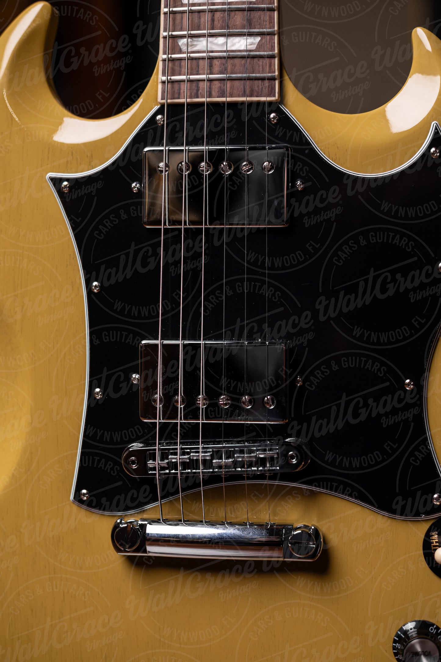 Gibson SG Standard Electric Guitar - TV YellowGibson SG Standard Electric Guitar - TV Yellow